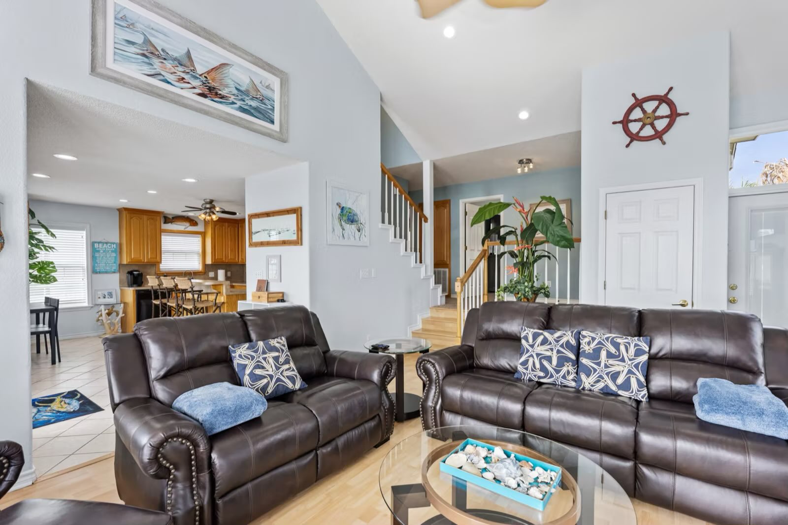 Living & Kitchen